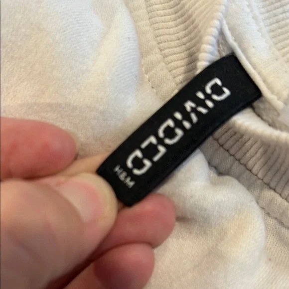 NIRVANA Cream Crewneck Sweatshirt with Multicolor Graphic Size XS - Picture 7 of 8